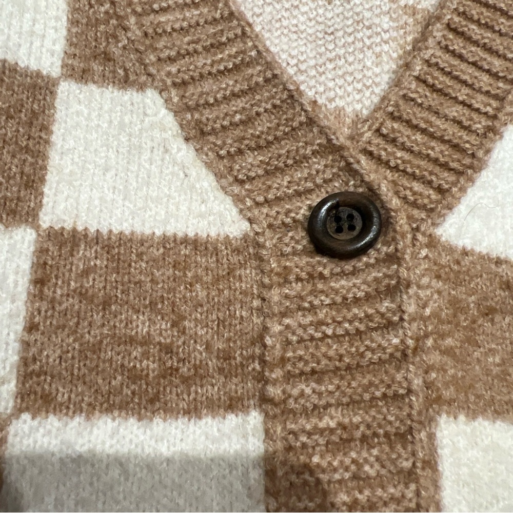 Listicle Tan and Cream Checkered Cardigan - Picture 4 of 8